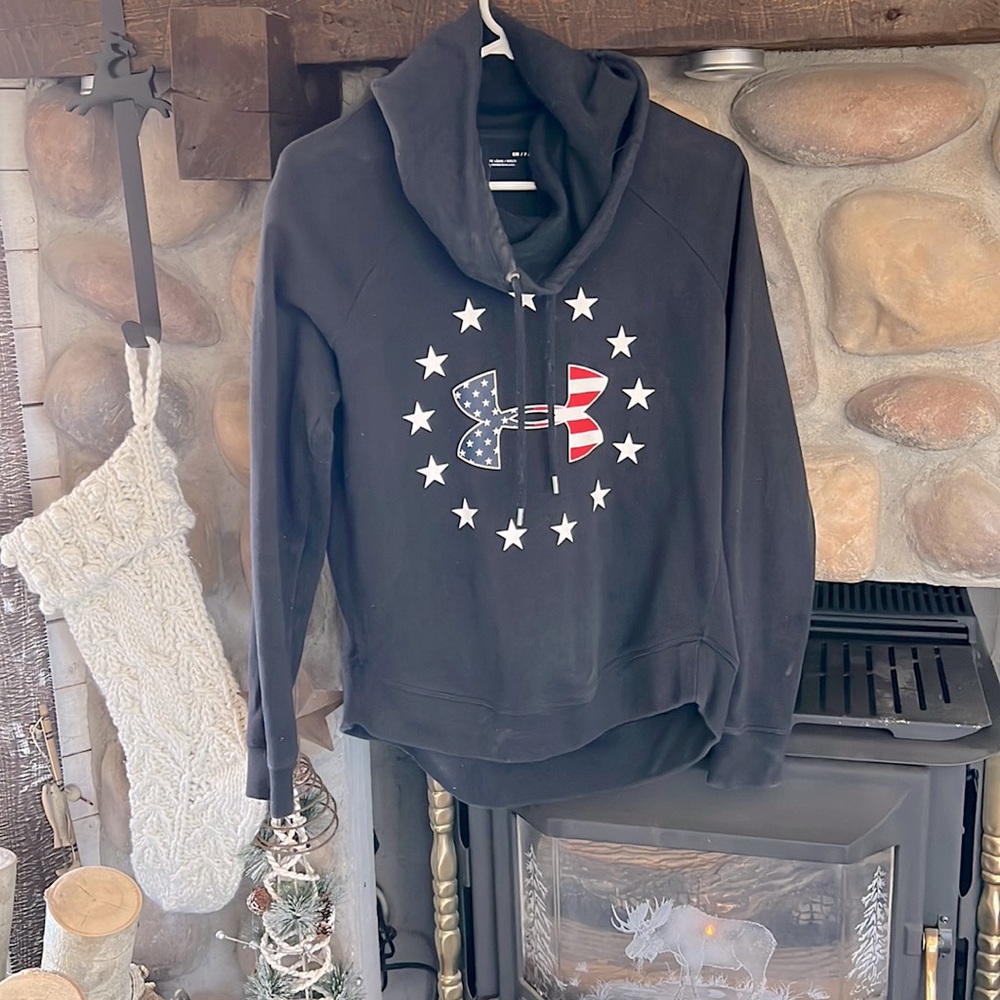 Under armour cowl neck hoodie size small